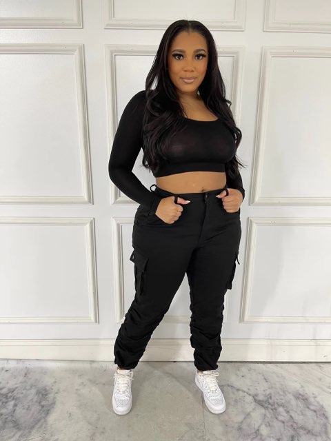 PLUS SIZE BOTTOM SHIRRED CARGO PANTS // BLACK