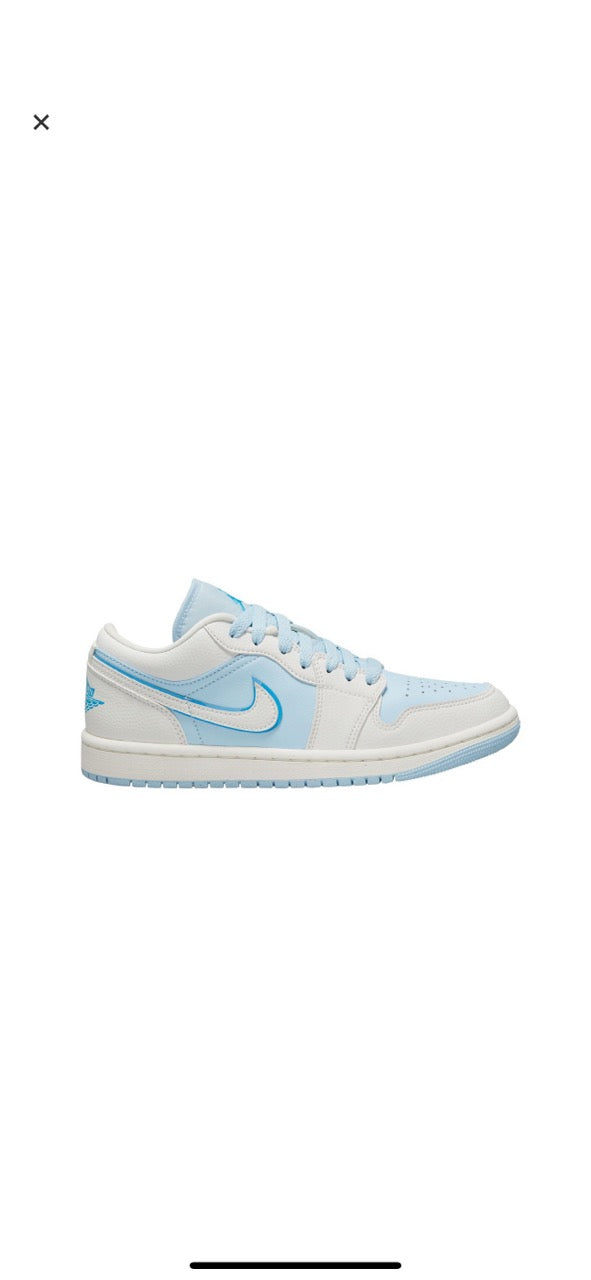 JORDAN 1 LOW SE /// WHITE//SAIL//DK///WOMEN